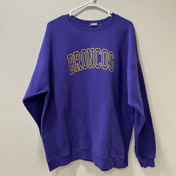 Crewneck - Picture 1 of 3